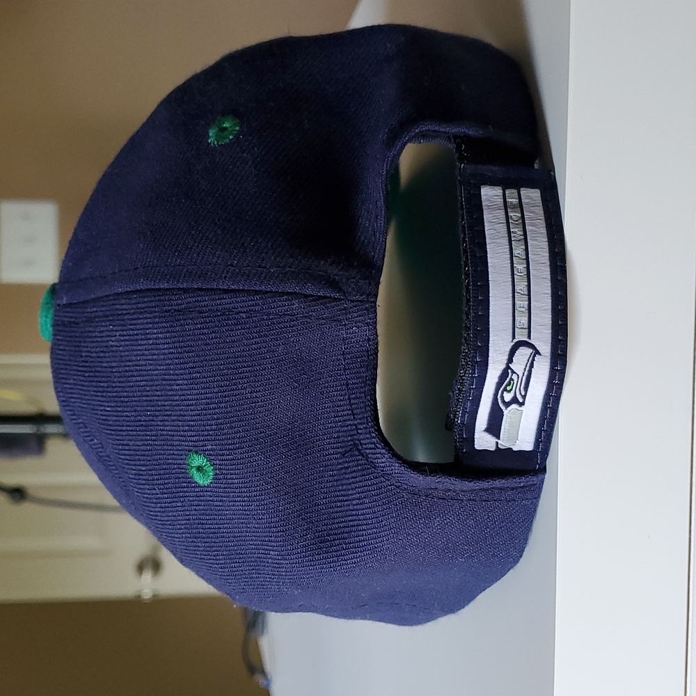 Seahawks Hat - Picture 3 of 3